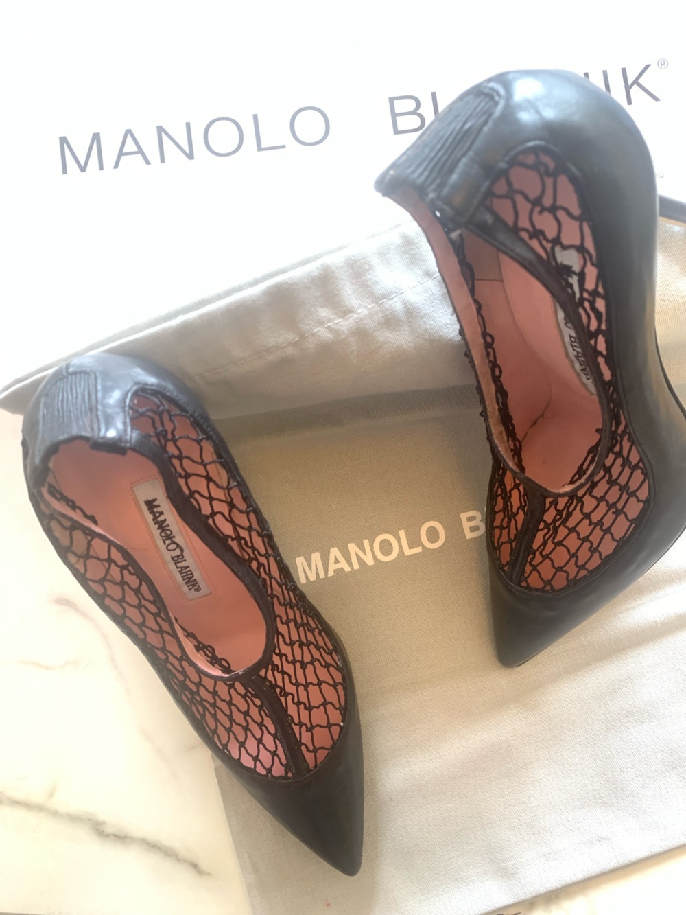 MANOLO BLAHNIK GALURA Fishnet 100% Leather Stiletto Pump-Sz-4/4.5-Noir-LNWT-READ